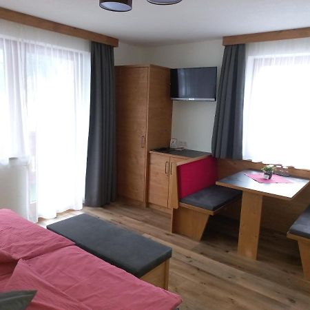 Apartmán Haus Alpenflora Flirsch Exteriér fotografie