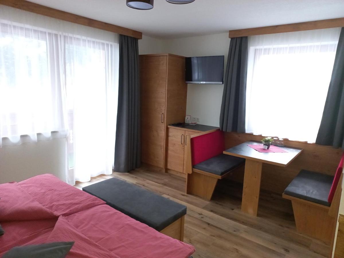 Apartmán Haus Alpenflora Flirsch Exteriér fotografie