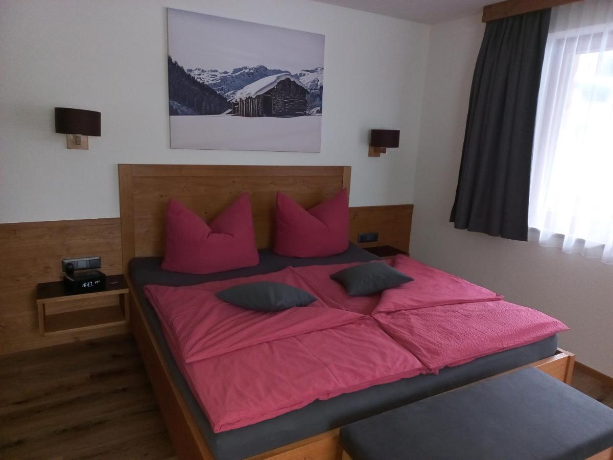 Apartmán Haus Alpenflora Flirsch Exteriér fotografie