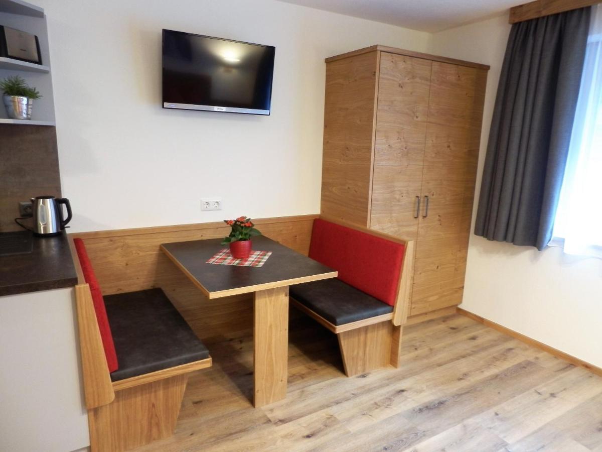 Apartmán Haus Alpenflora Flirsch Exteriér fotografie